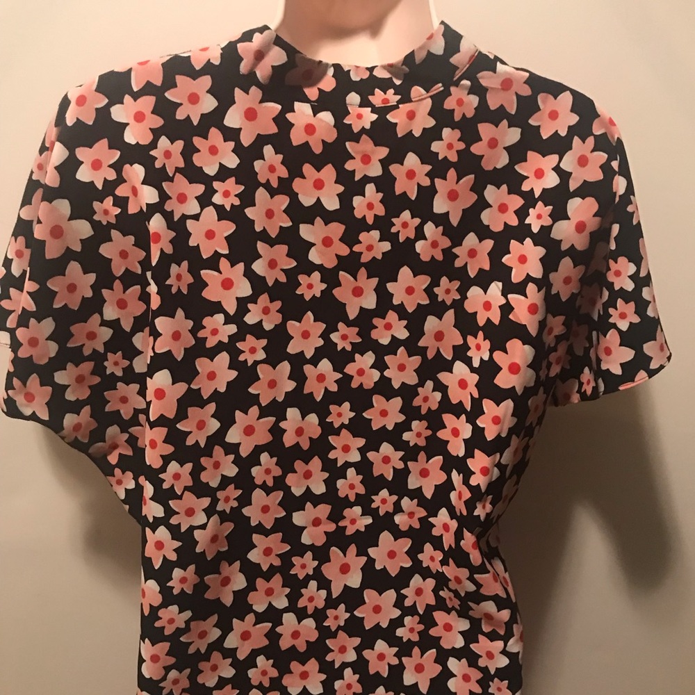 Harmony by CAbi Blouse Top Starflower Floral NWT - Picture 4 of 6
